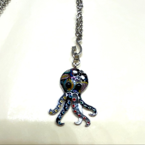 Decorative Octopus Pendant Necklace - Picture 3 of 11